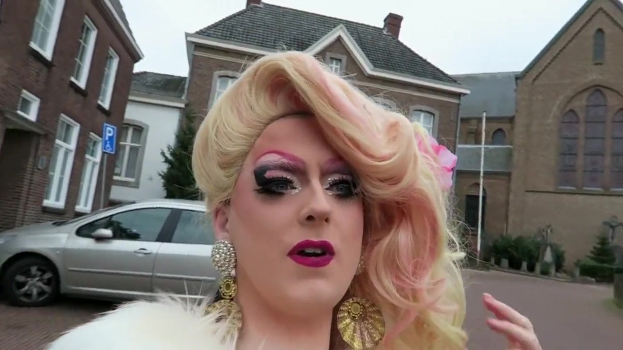 Guys can be perfect drags