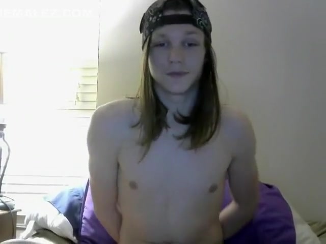 Femboy on cam