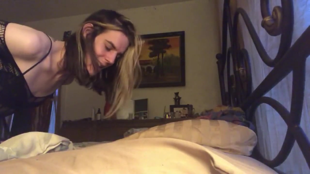 Trans Girl Takes Old Cock