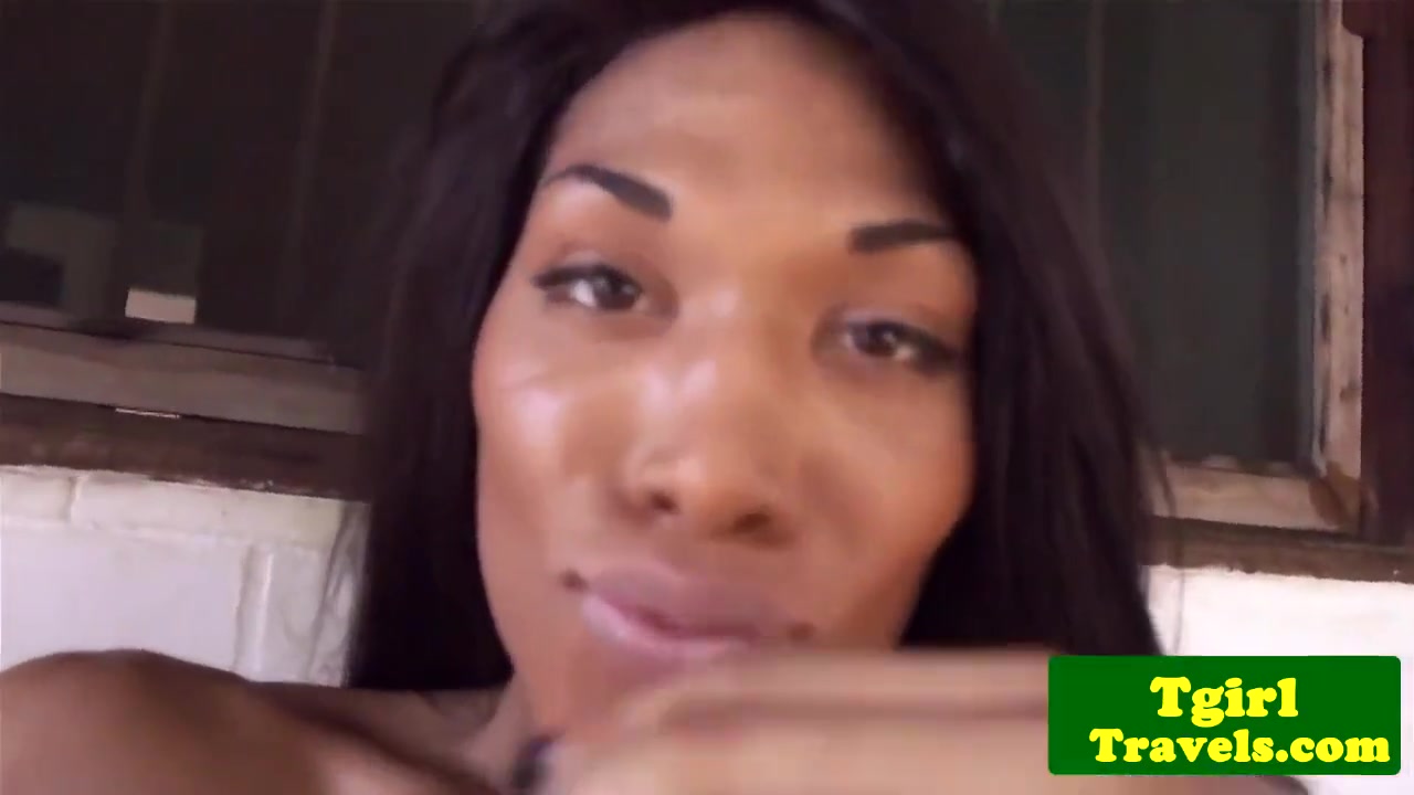 Muscular Latin Ts Wanks Off With Veronica Bolina