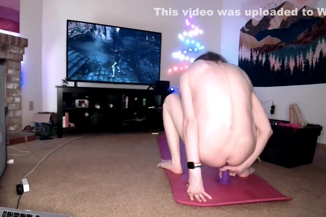 Sinnamonfire Gapes And Games Vol. 1