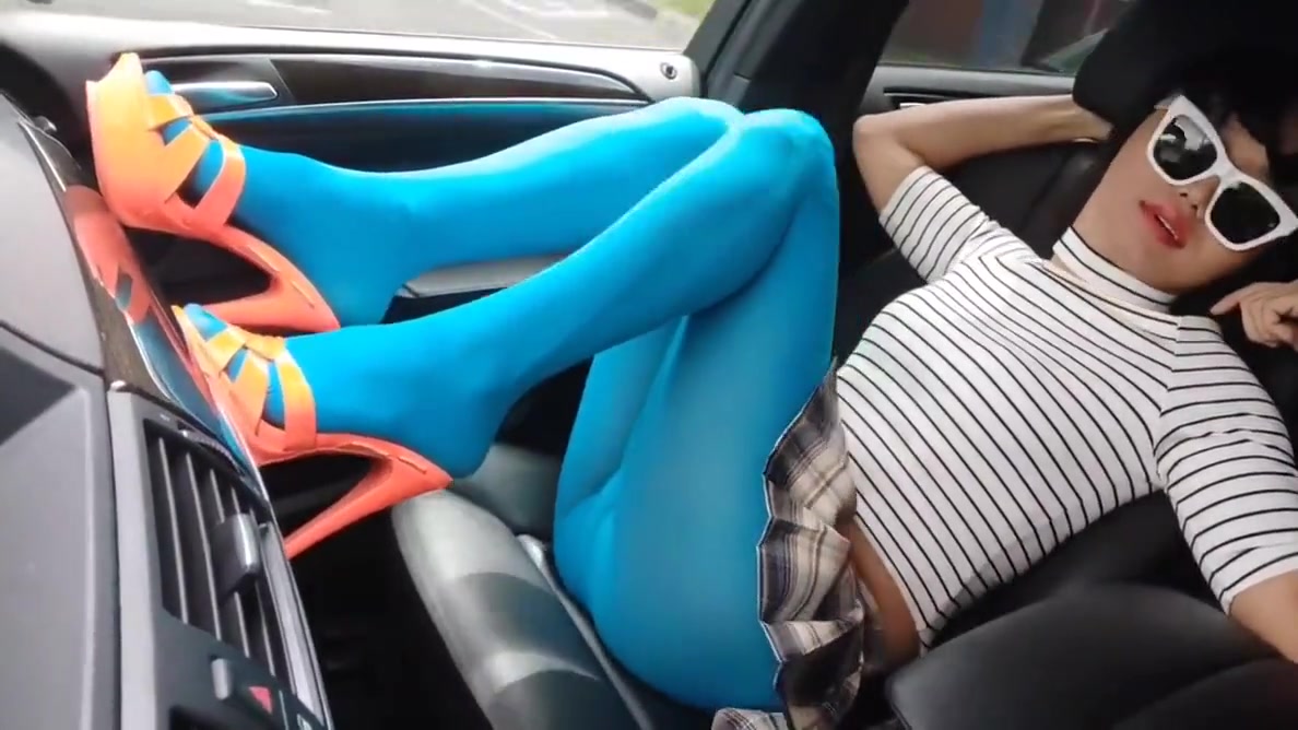 Ponnyboy Is Walking In The Street Withe Sexy Blue Pantyhose