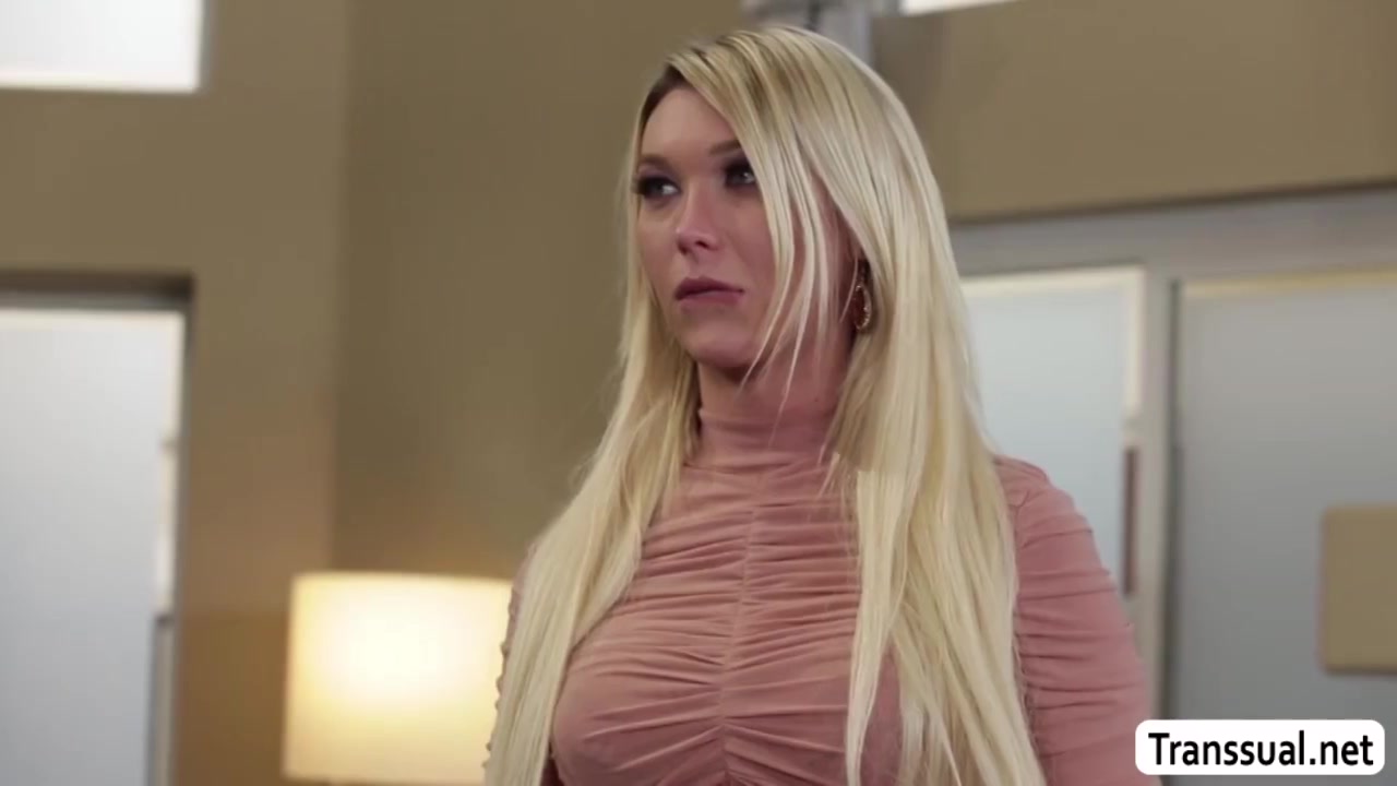 Aubrey Kate In Transbabe Hot Sofa Barebacking