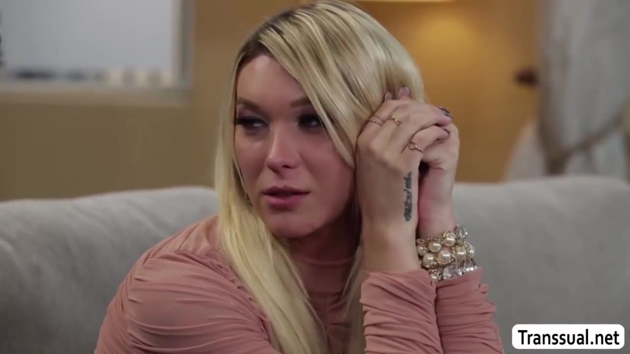 Aubrey Kate In Transbabe Hot Sofa Barebacking