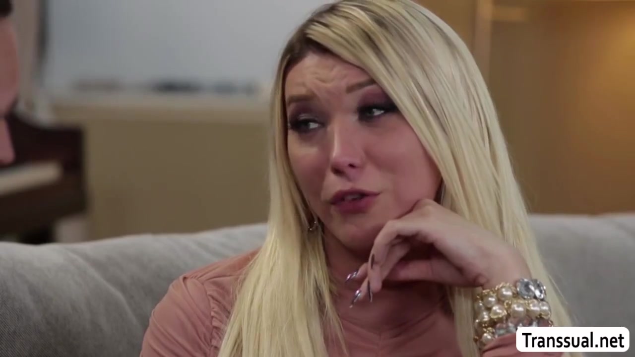 Aubrey Kate In Transbabe Hot Sofa Barebacking