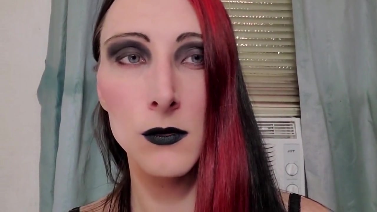 Goth Tranny Spanks Fucks Her Sexy Butt