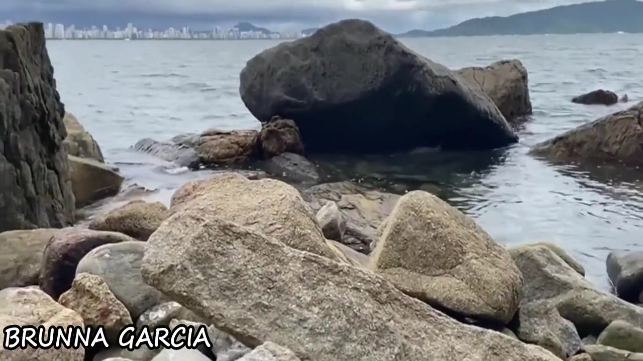 Fodida Por Dois Gostosos No Primeiro Dia Do Ano Na Piscininha Do Amor Completo No Red Sem Camisinha Suruba Ao Ar Livre 7 Min