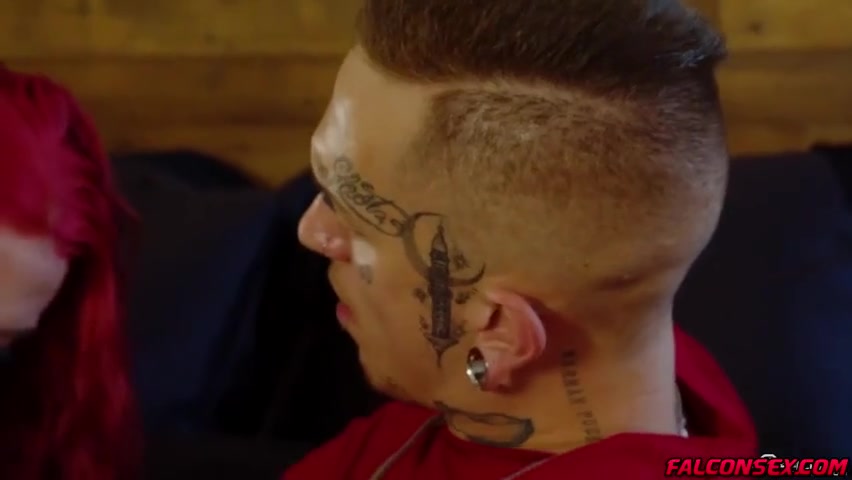 Dexx Giving Transgernder Blowjob