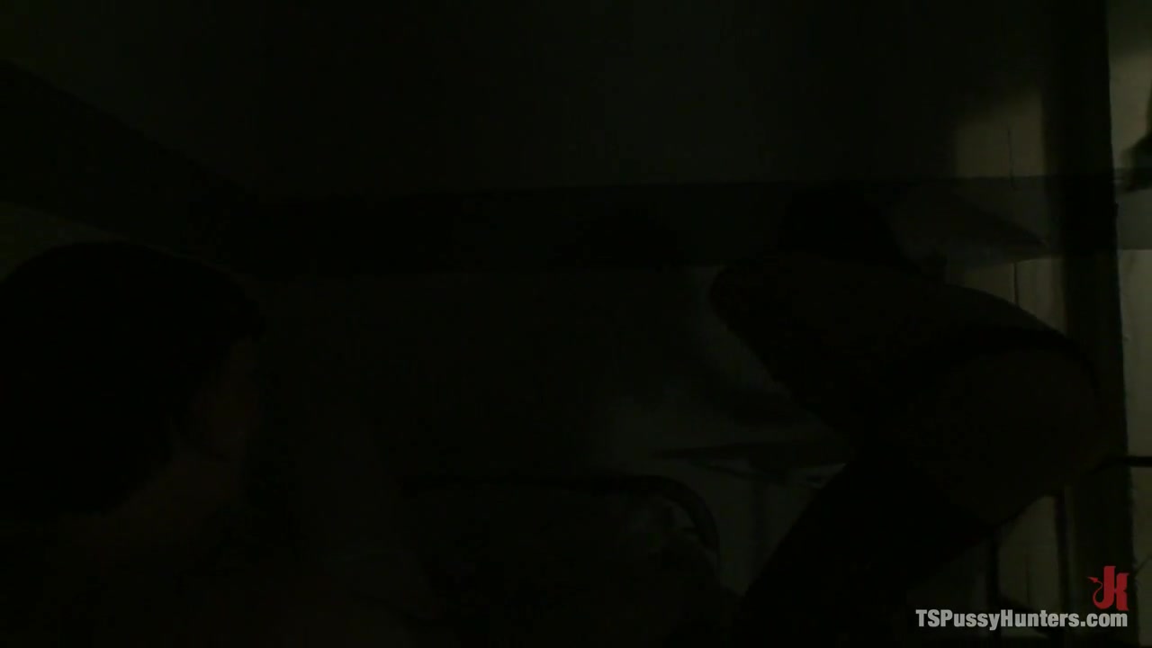 The Nurses Kinky Sex in the Dark and finding Her Cock