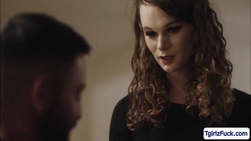 Nicole Knight - Curly Haired Ts Cutie Enjoying A Fun Dick Ride