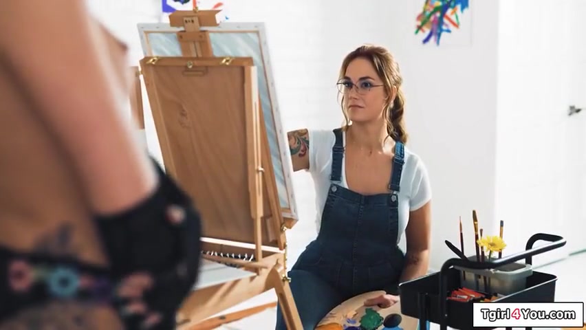 Daisy Taylor And Taylor S In Painter Girl Stimulates Trans Daisy Ass With A Toy
