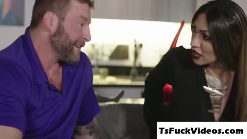 Khloe Kay - Shemale Stretches Tranny Asshole For Stepdads