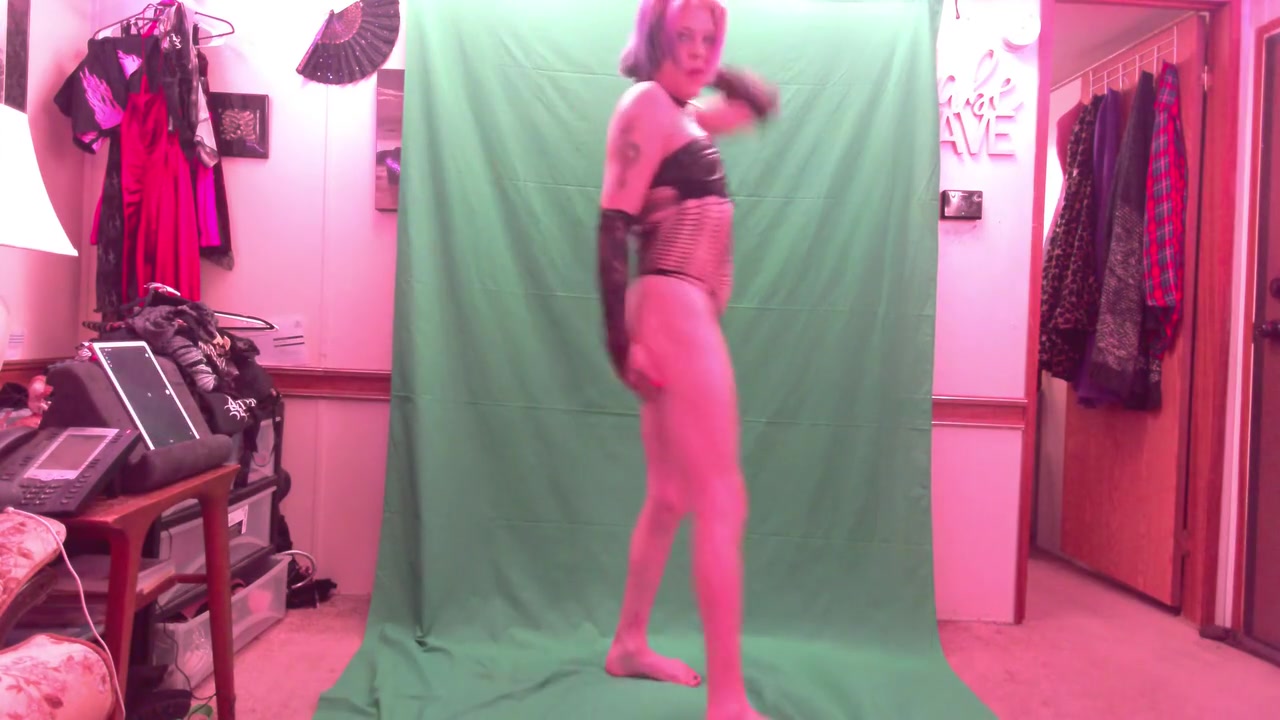 Sinister Step sister Milking Her Dd Tits & Peek In On Mistress Cy Green Screen Modeling Session Xxx 666 23 13