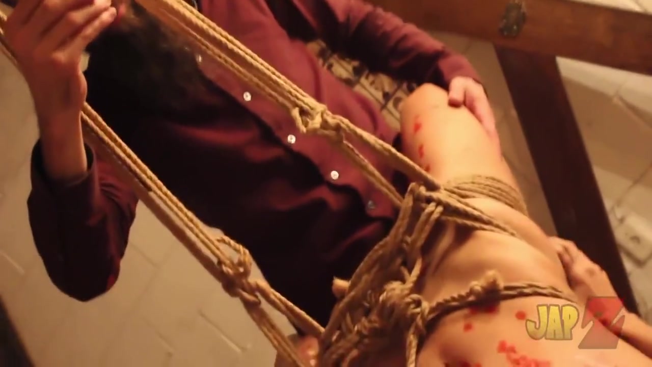Shibari Bondage And Waxplay. Black Amy And Roger Barbudo 5 Min