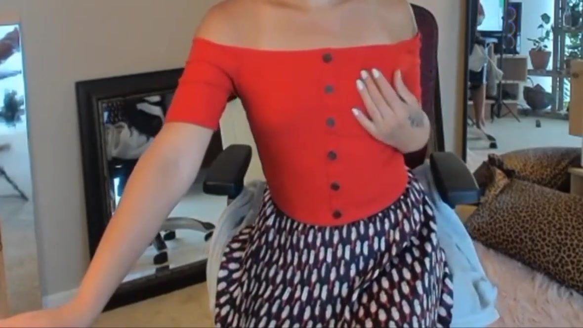 Show Ass Tgirl In Dress
