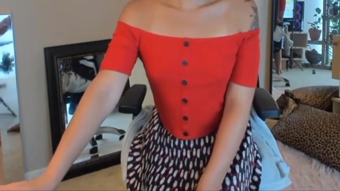 Show Ass Tgirl In Dress