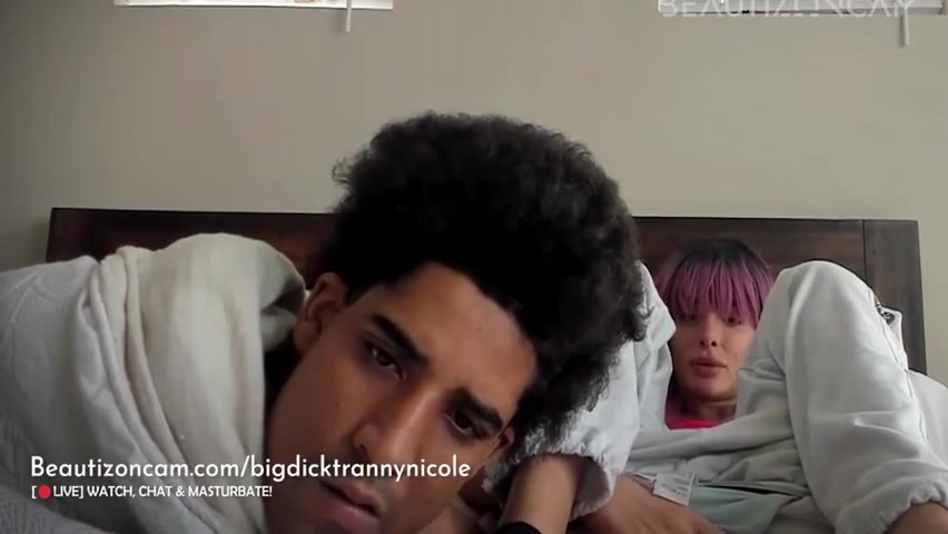 Lucky Boyfriend Suck T-girlfriend