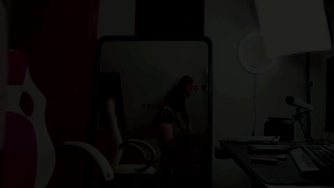 Nikki Makes A Quicky