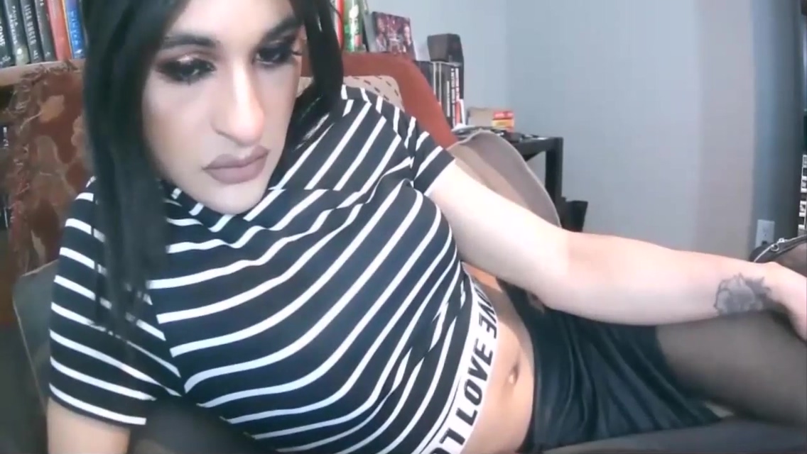 Slut For Tea