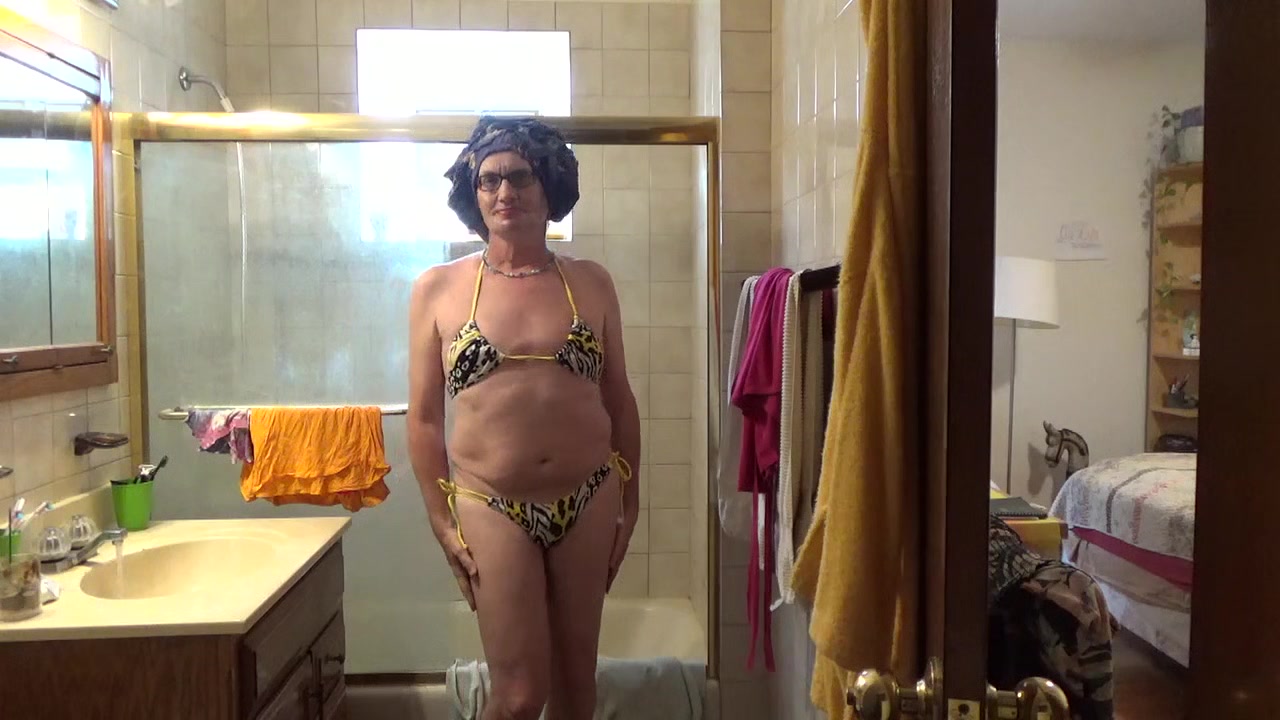 Lady in bikini. Crossdresser Sveta-Ave