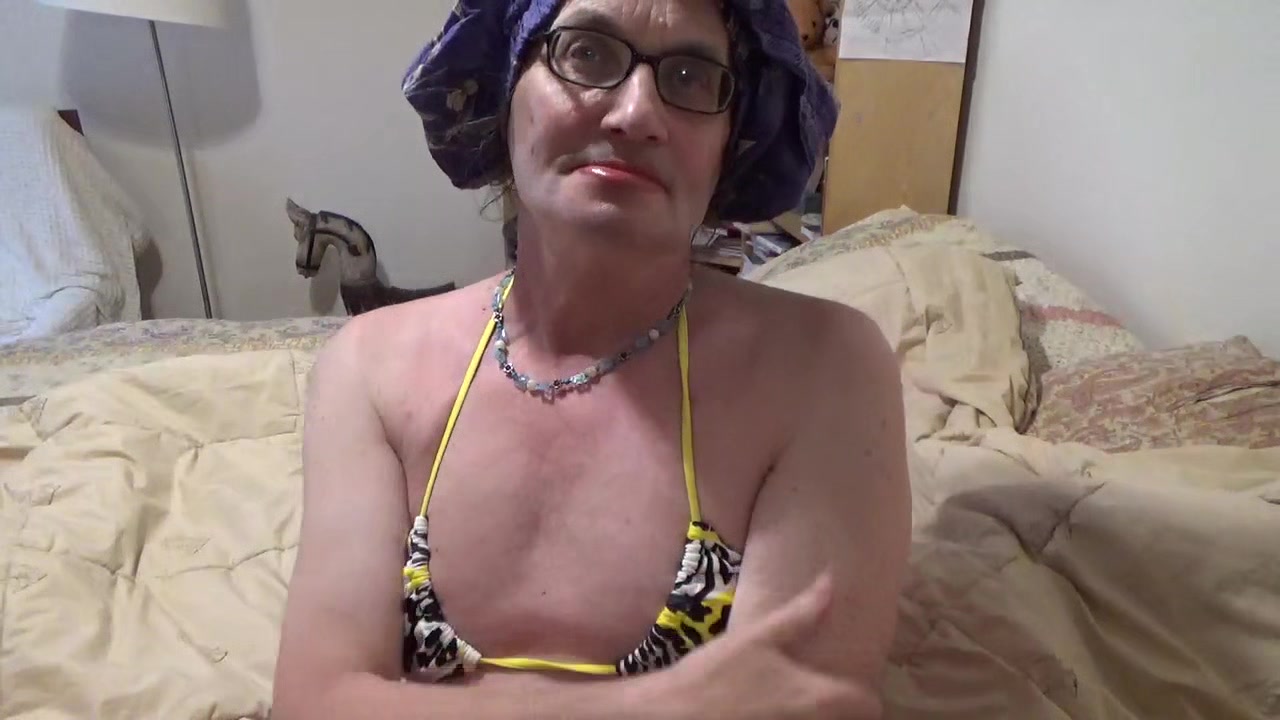 Lady in bikini. Crossdresser Sveta-Ave