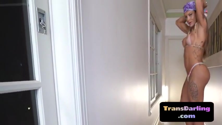 Solo Trans Beauty Ripped Body While Jerking Off