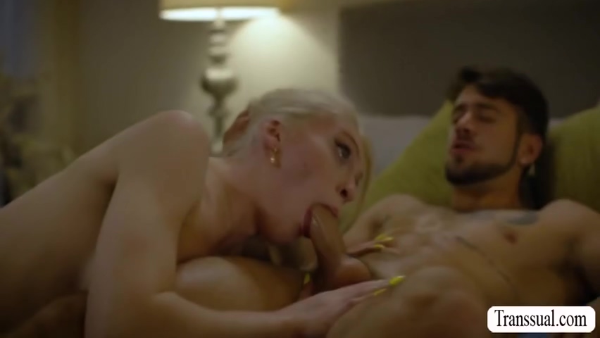 Izzy Wilde - Stepbro Bareback Fucks The Wet Ass Of His Trans Stepsister