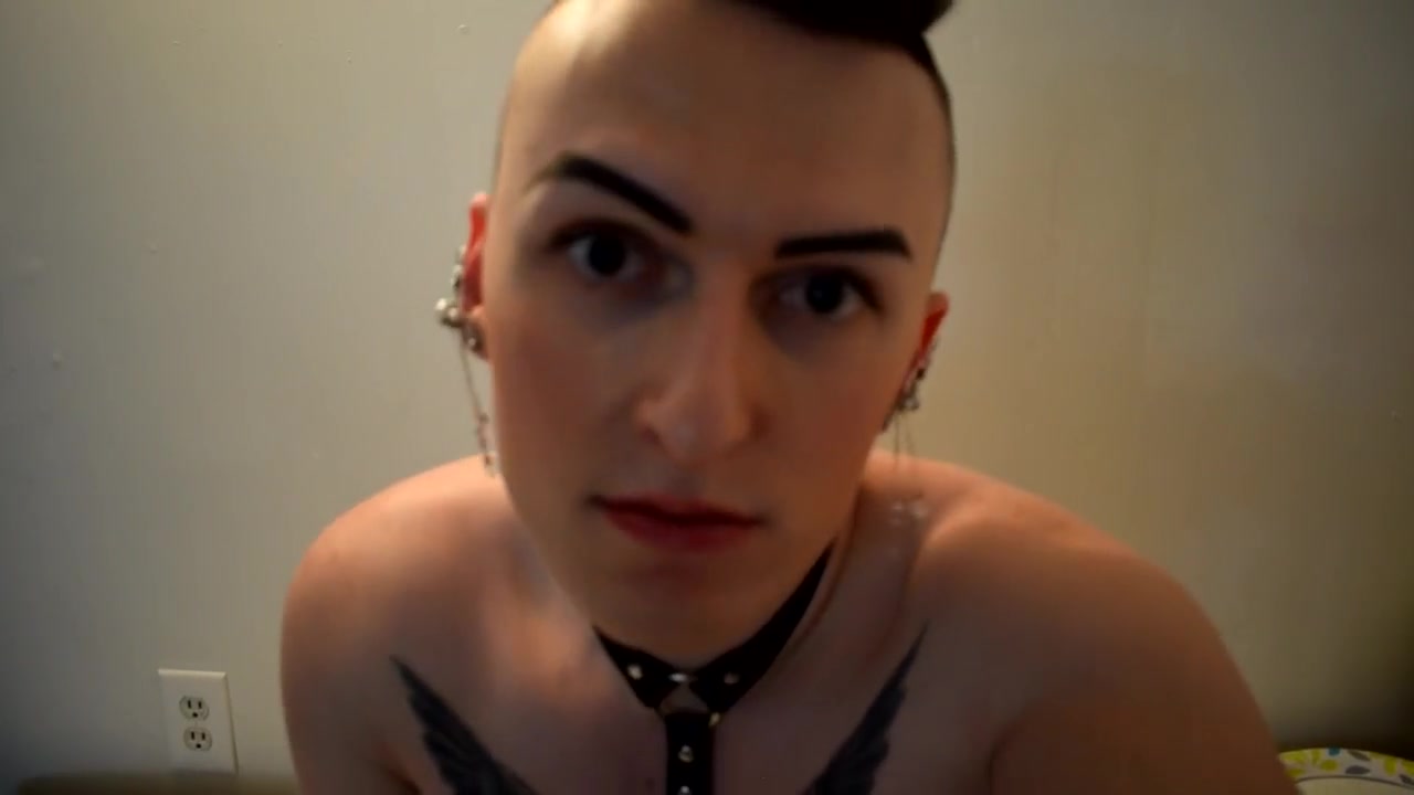 Sissy Femboy Self Worship Licks Her Feet Sucks Her Toes And Edges For You