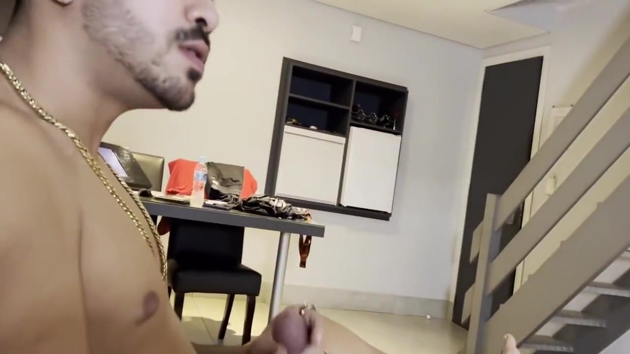 Arrombando Meu Cuzinho Em Uma Com Dois Pauzudos, Sera Que Eu Aguentei? Completo No Red 6 Min With Dupla Penetração