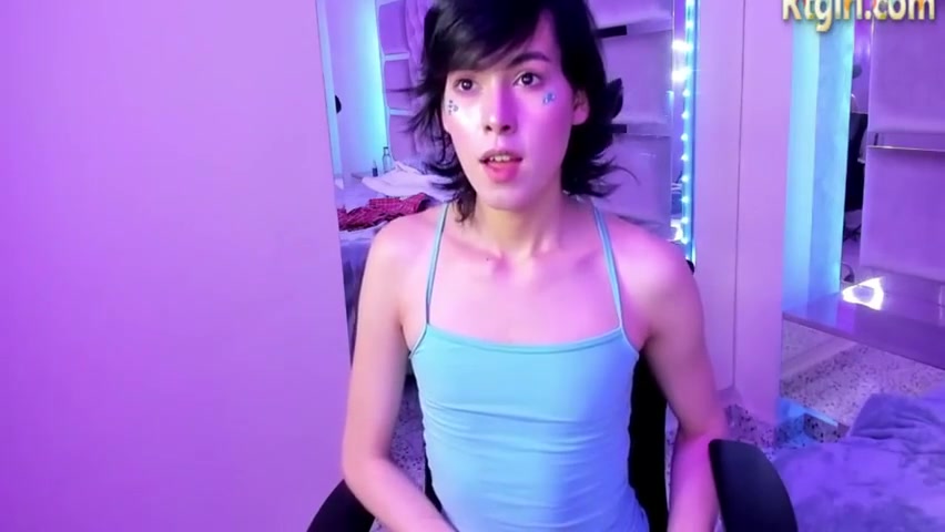 Petite Shemale Cutie From Fiji Her Sexy Feet And Ass Online