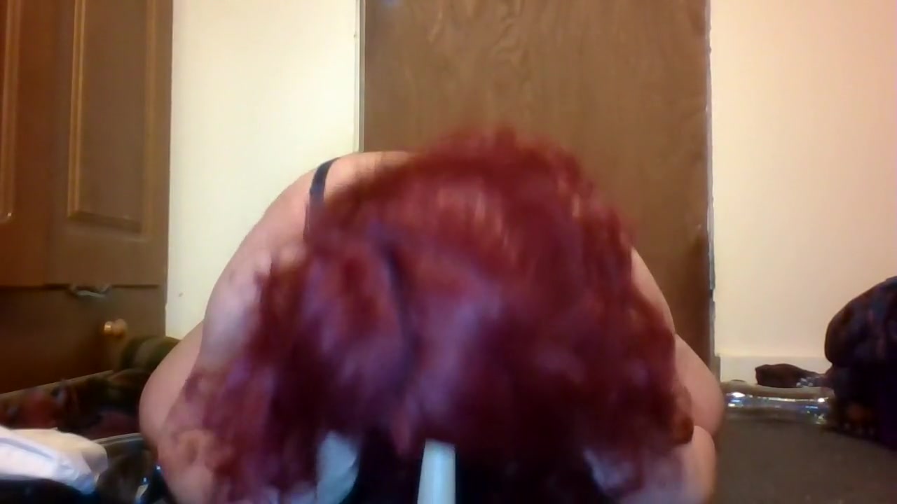Chubby sissy butt plug play