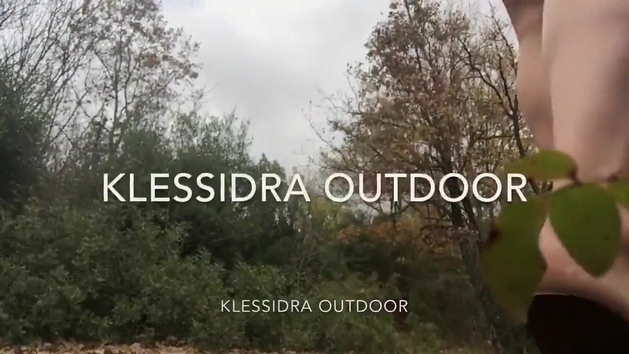 Klessidra walking outdoor