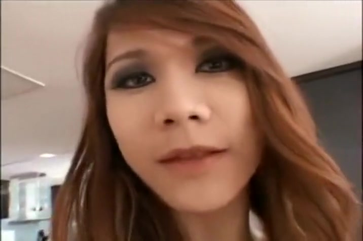 Cute teen 18+ ladyboy solo