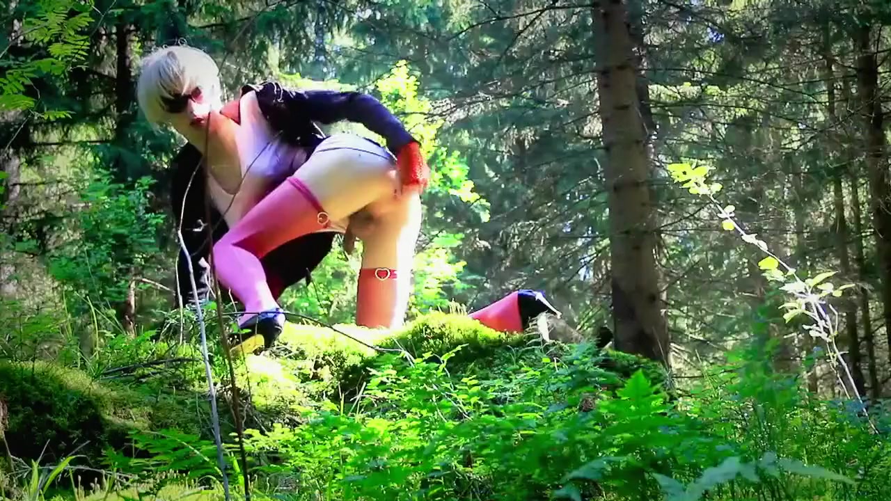 Anal Play In The Woods