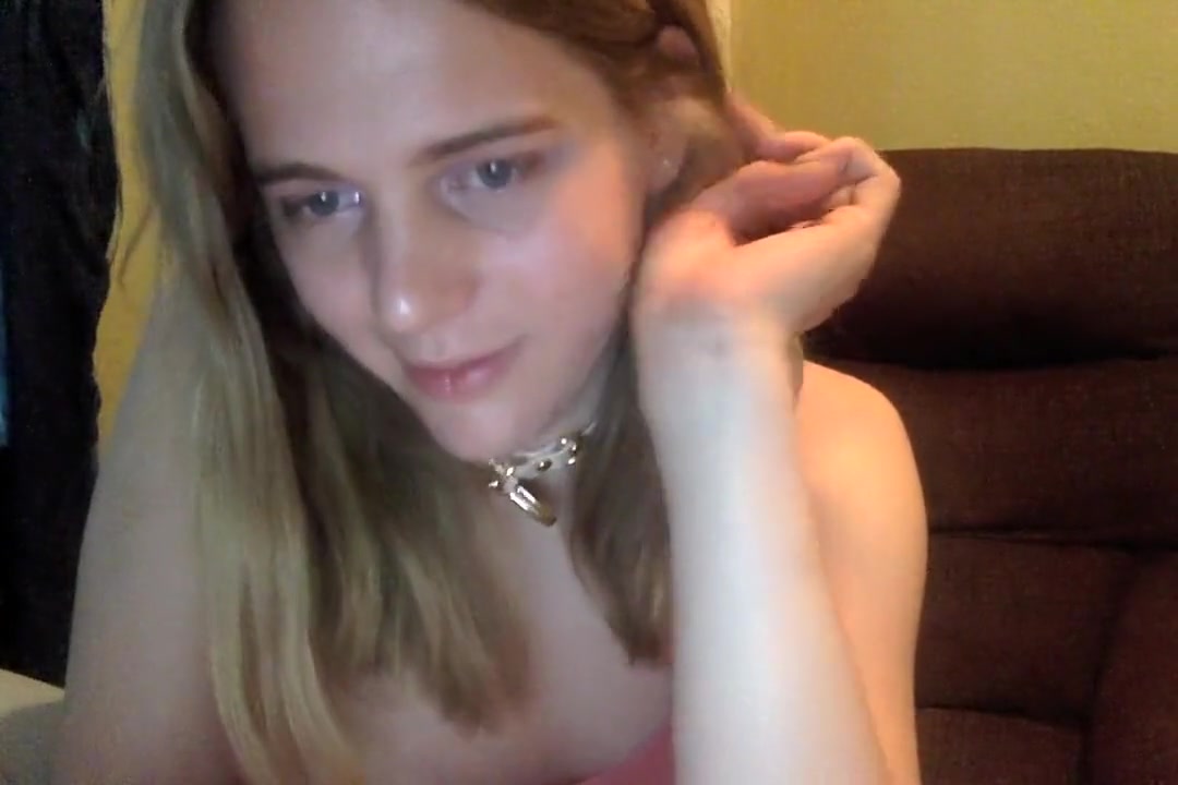 Adobegirl teasing and testing ppl on chaturbate