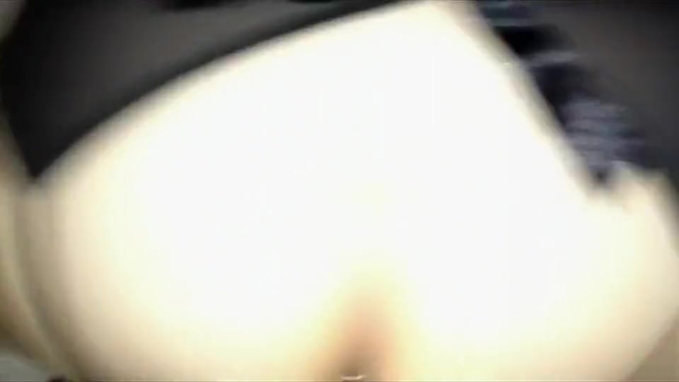 Waloou takes black cock bareback & creampie