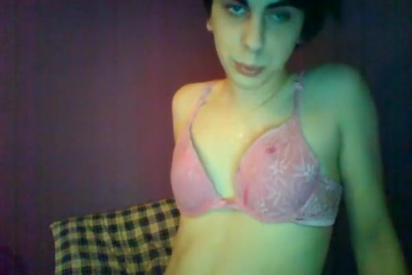 Tgirl playing on cam
