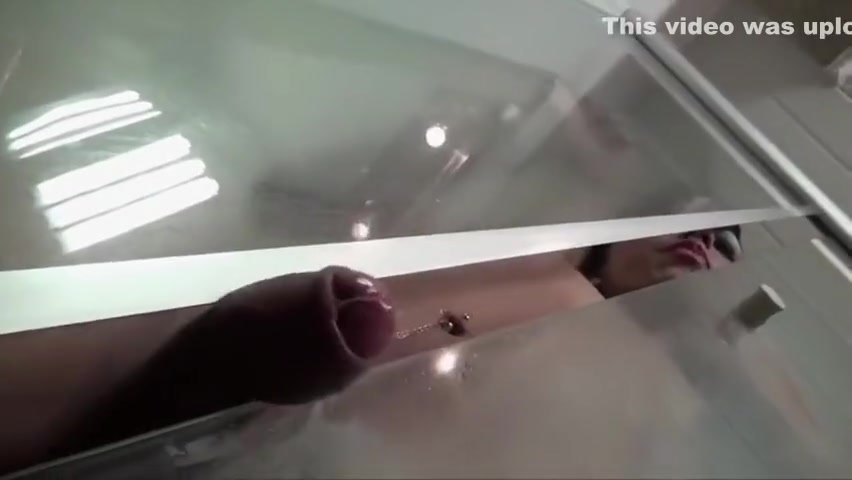 Spurts of cum