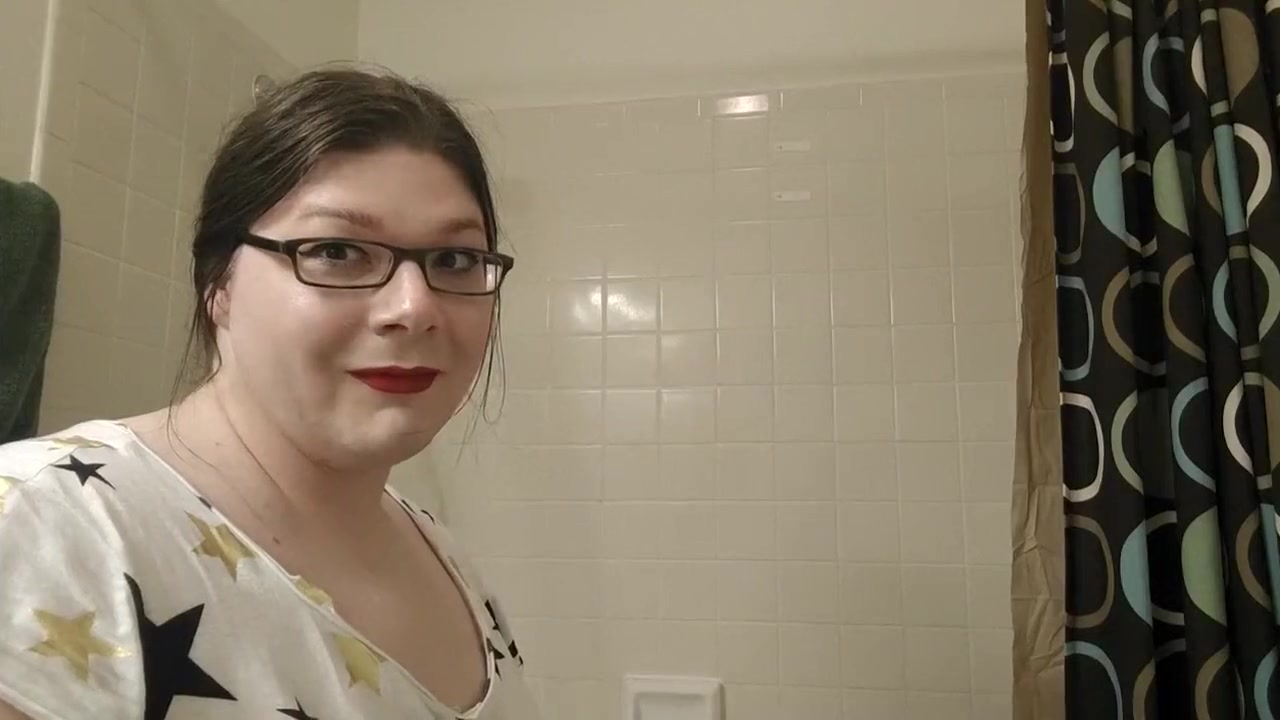 TG BBW Maryjane taking a shower