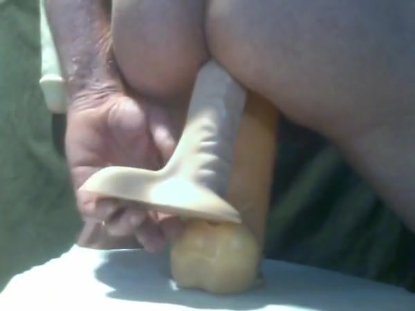 Streaching my hole real good