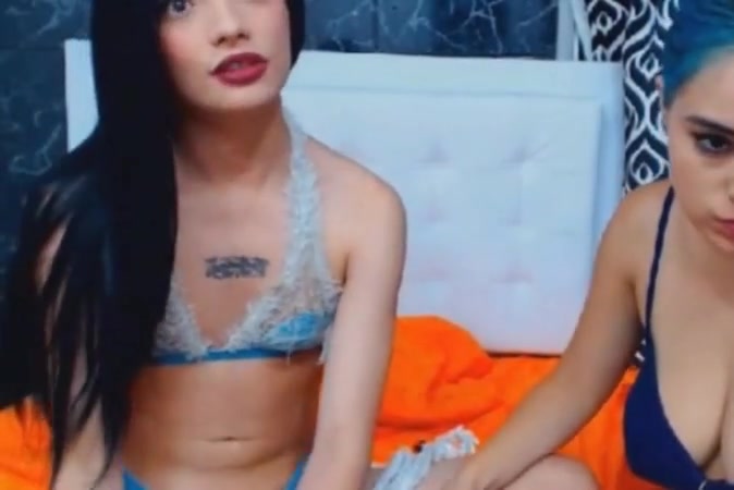 Horny chick enjoys sucking a tranny cock