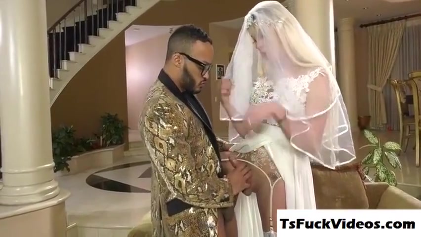Aubrey Kate In Busty Tgirl Bride Anal Rides Her Weddingpla