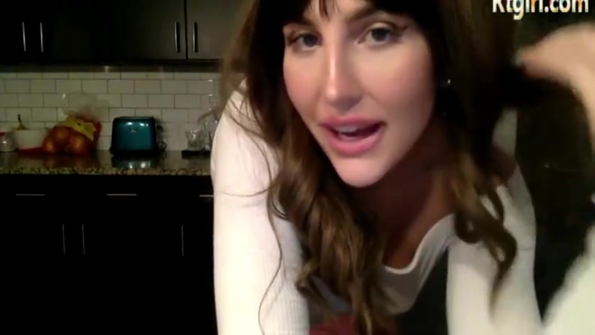 Sexy American Trans Babe Strokes Her Girly Cock