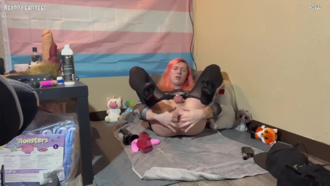 Sissy Whore Sizing Back Up