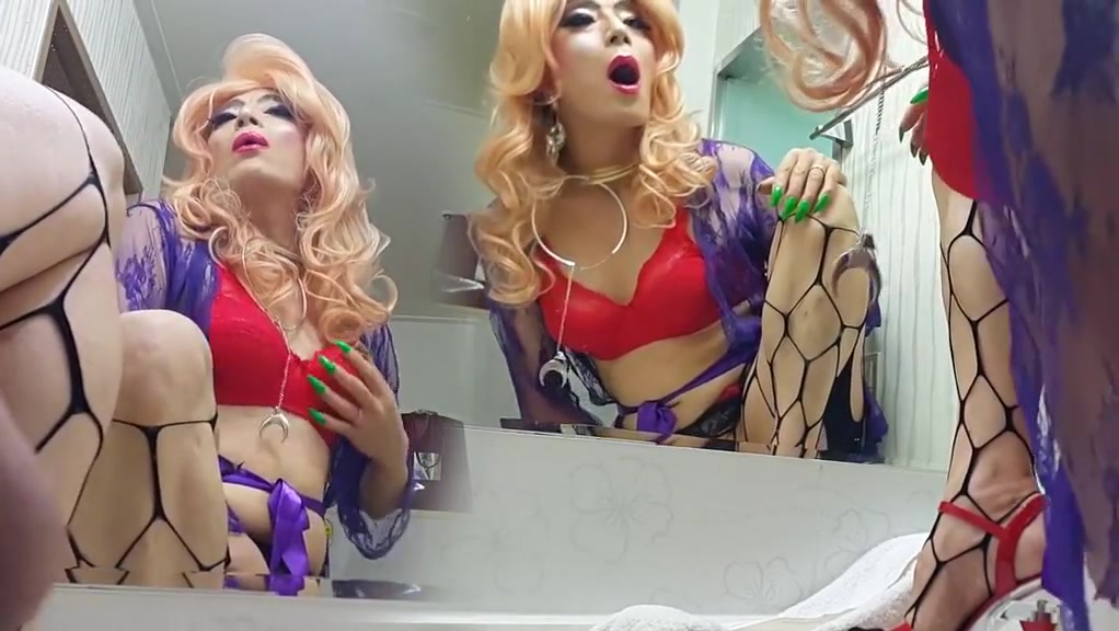 Sissy niclo pornstar fuck jerking