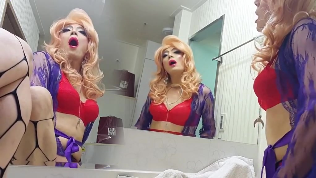Sissy niclo pornstar fuck jerking