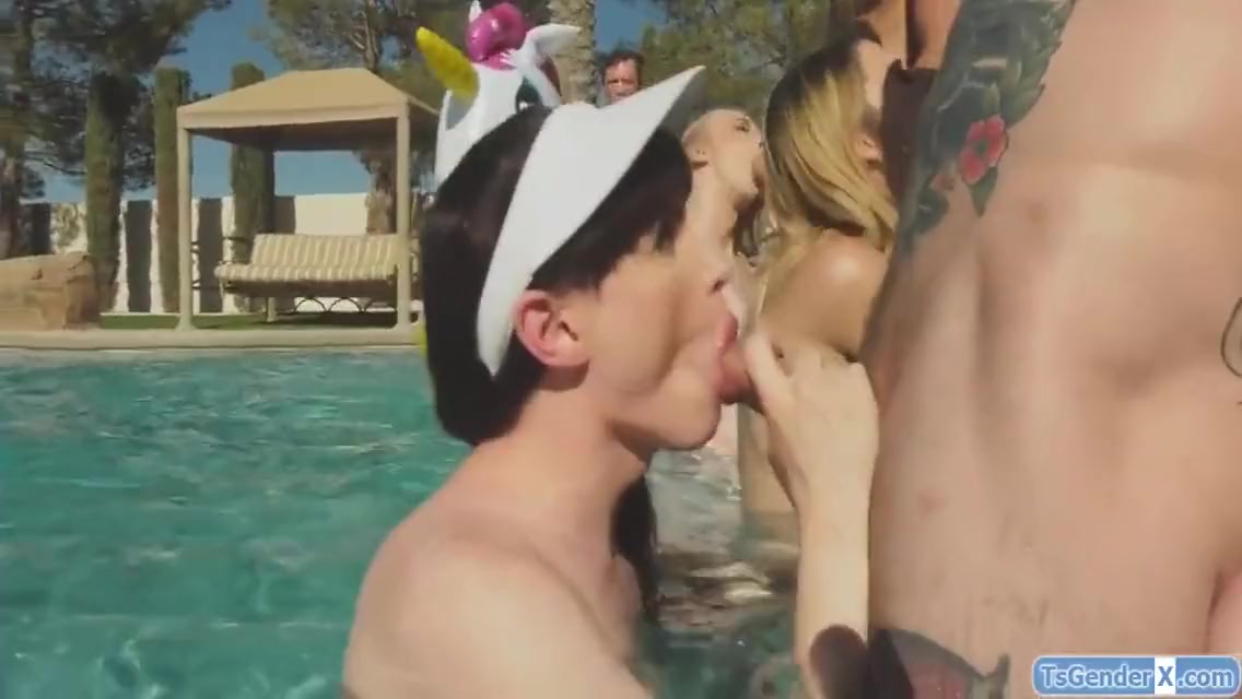 Trannies And Guys Have A Pool Party Orgy 6 Min - Casey Kisses, Lena Moon And Janelle Fennec
