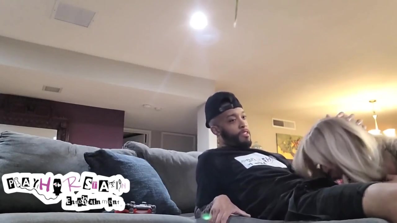 Fucks Lollipop Lickz - Jokerz Wild