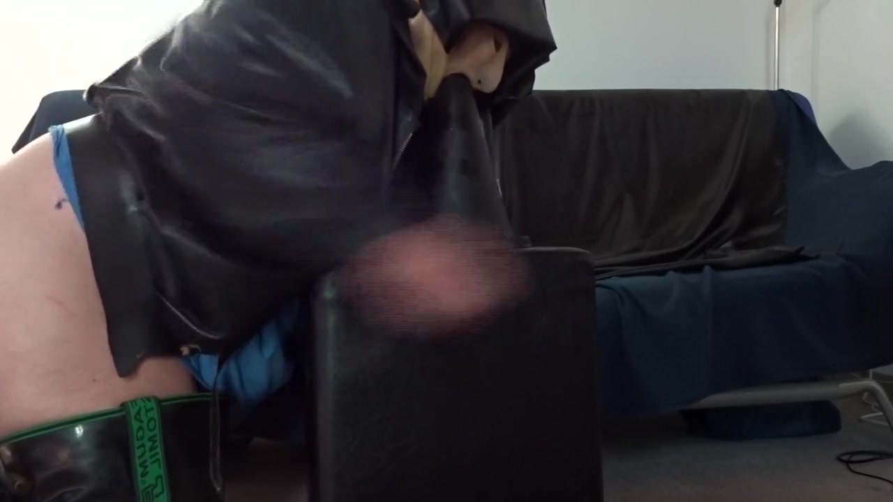 Perv Latexbitch Bessy