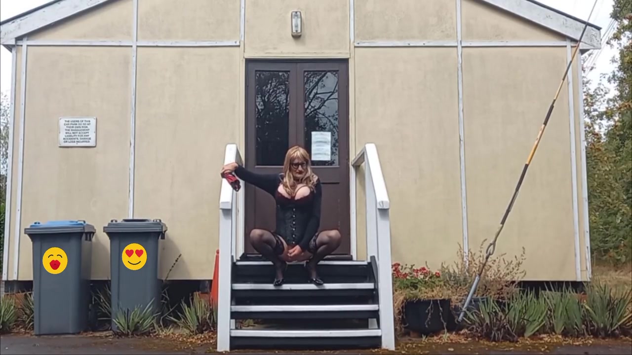 Tranny Masturbating Outdoors At The Hut